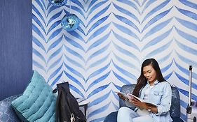 Ibis Budget Singapore Sapphire